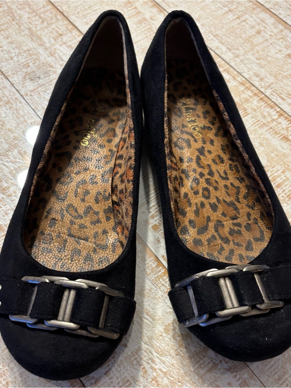 Women's Black Chain-Accent Ballet Flats with Leopard Insole, size 9